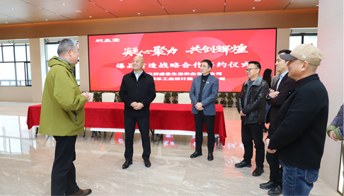 伊総、缶詰協会会長、デザインチーム、クライアント